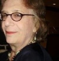  Em 30 de Outubro, Rachel Pollack estar� em Portugal para leccionar um curso intensivo de Tarot